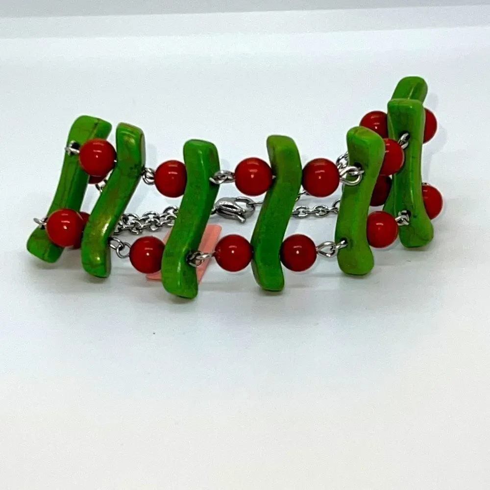 Beautiful Red And Green Beaded Christmas Inspired Bracelet